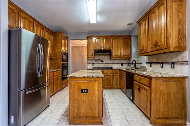 Building Photo - 2208 Kingsley Dr