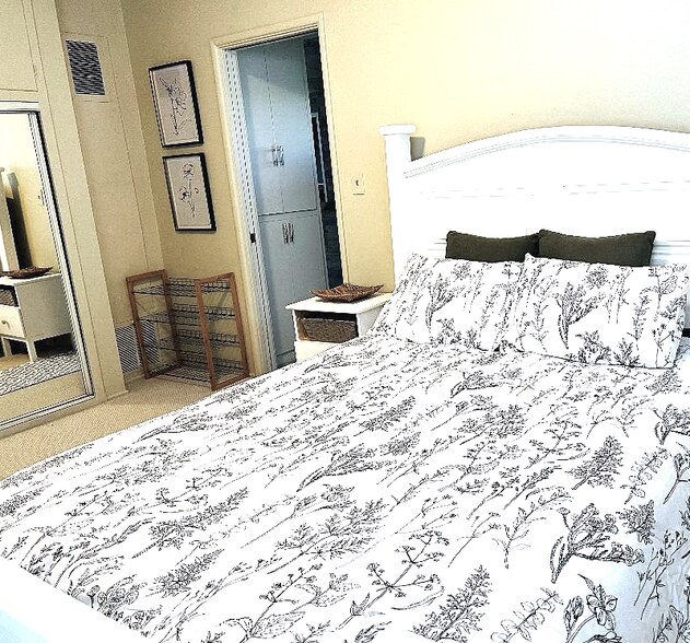 Bedroom - 1529 1/2 Carmona Ave
