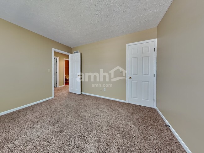 Building Photo - 998 Grandstone Ct