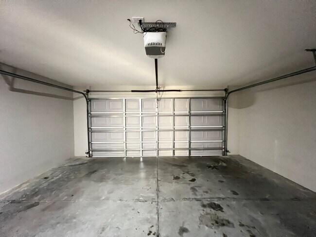 Building Photo - AWESOME 3 BD/2BA Home in Ocala!! Ready for Move-In