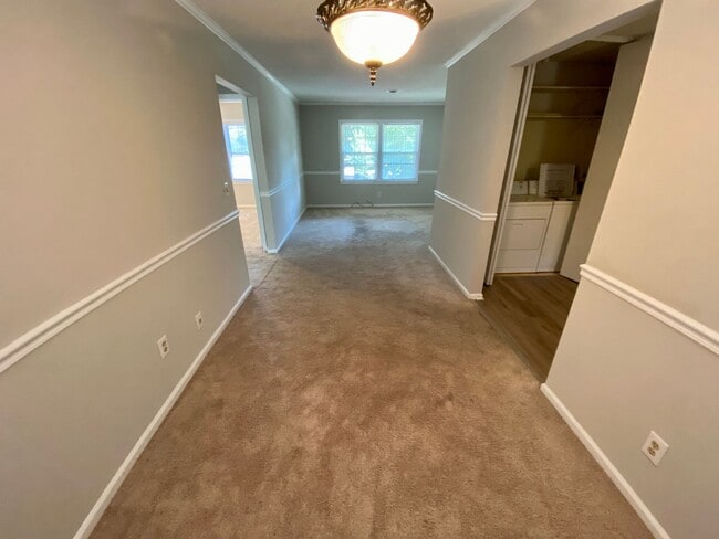 Building Photo - Rosewood condo
