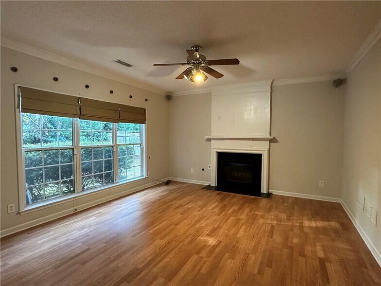 Building Photo - 7235 Treyburn Dr