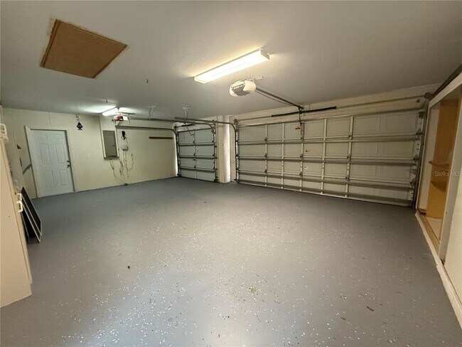 Building Photo - 5516 Garden Arbor Dr