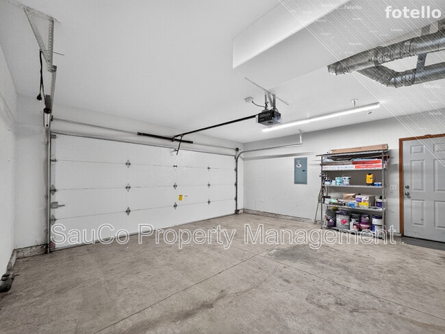 Building Photo - 661 NW Connell Ave