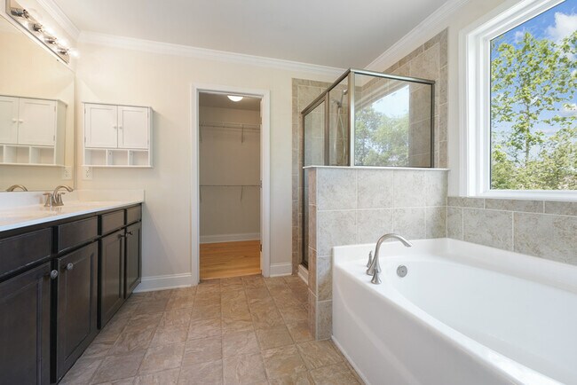 Building Photo - 4109 White Kestrel Dr
