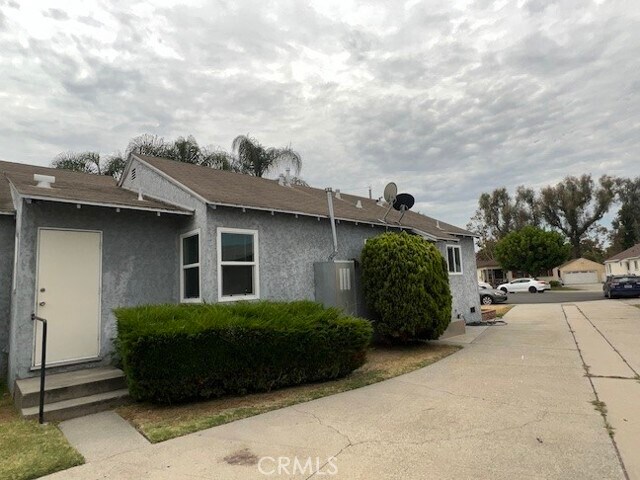 Building Photo - 8379 La Villa St