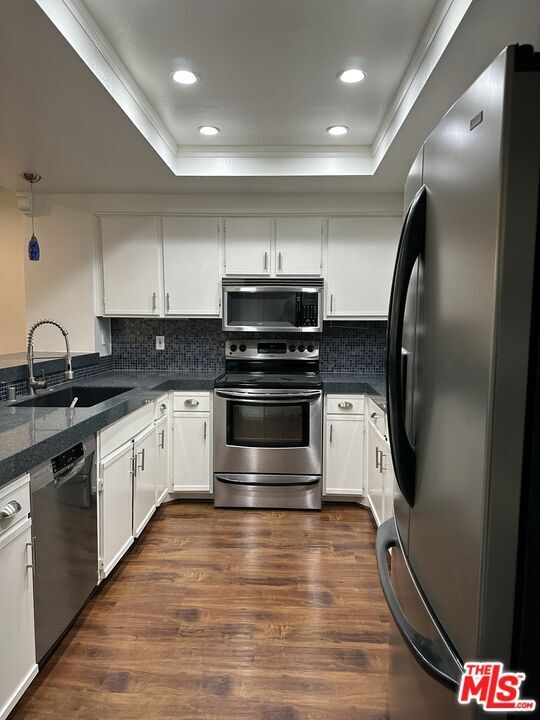 Building Photo - 4240 Lost Hills Rd