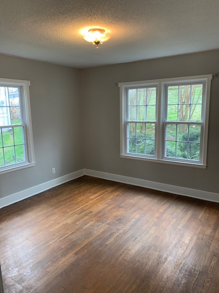 Building Photo - 510 Las Lomas Dr