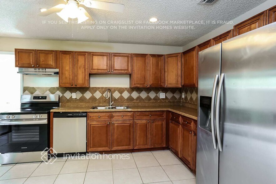 Building Photo - 5926 Ithaca Cir W