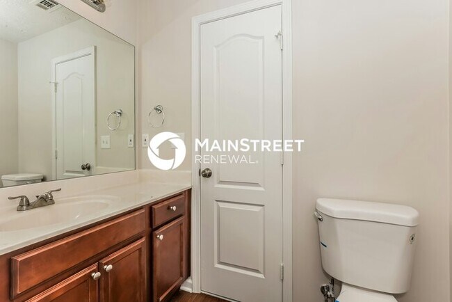 Building Photo - 3 Bedroom Pet-Friendly Home in La Vergne, TN with Main Street Renewal