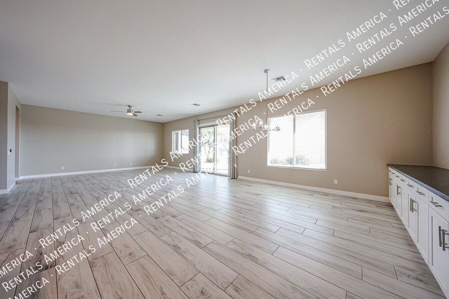 Building Photo - 31121 N 136th Wy