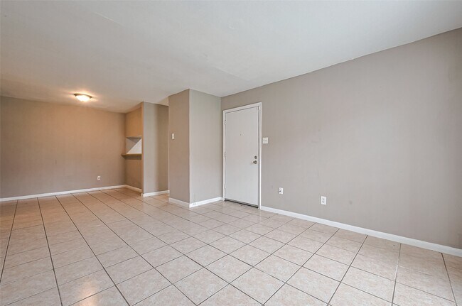 Building Photo - 9090 S Braeswood Blvd