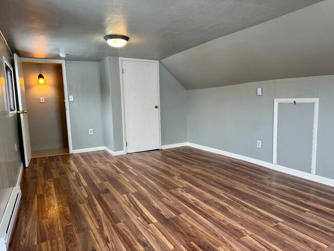 Building Photo - 280 Byers Ave