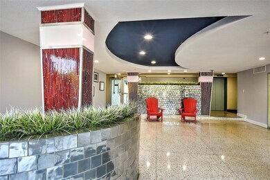 Open lobby area - 3315 58th Ave S