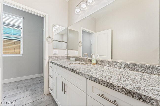 Building Photo - 457 Spring Dove Ave