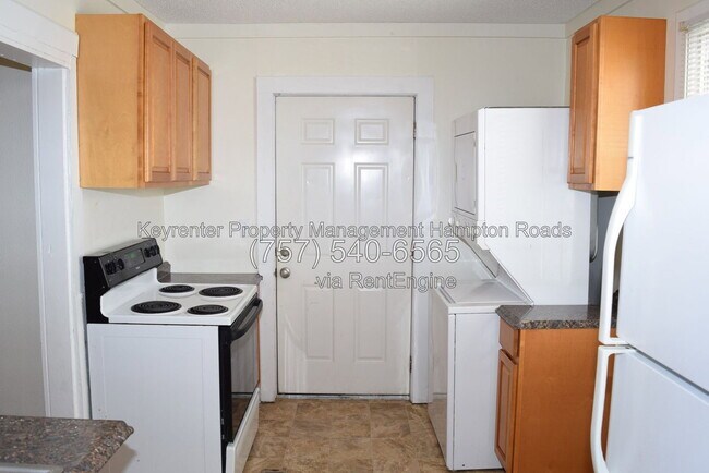 Building Photo - 857 W 41st St
