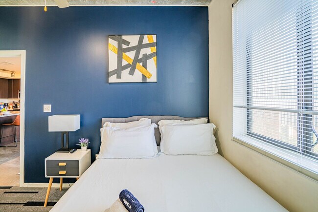 Building Photo - 888 N 4th St