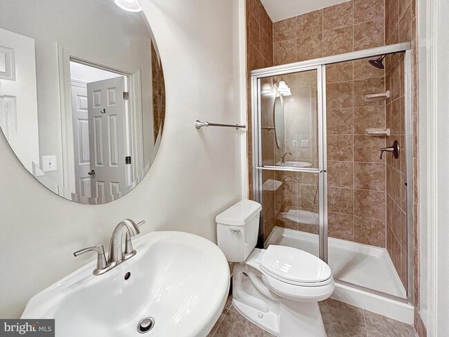 Building Photo - 5704 Captain Jones Ct