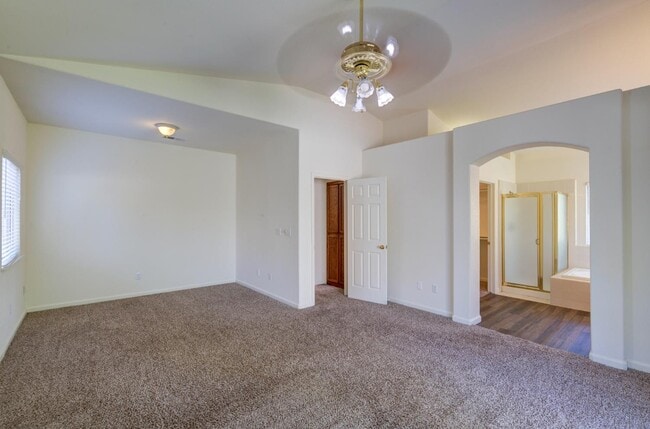 Building Photo - 9326 N Jade Ave