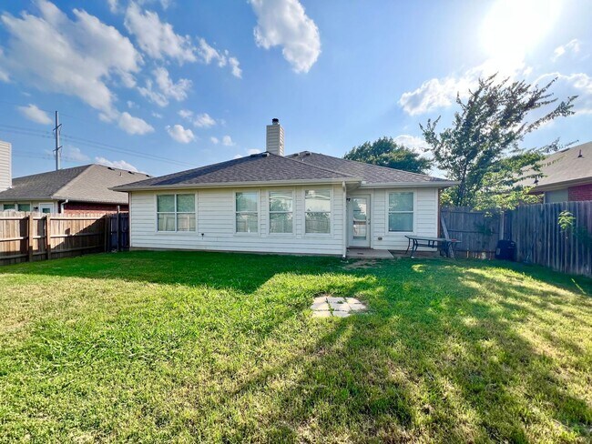 Building Photo - Cozy Home in Remington Point Neighborhood