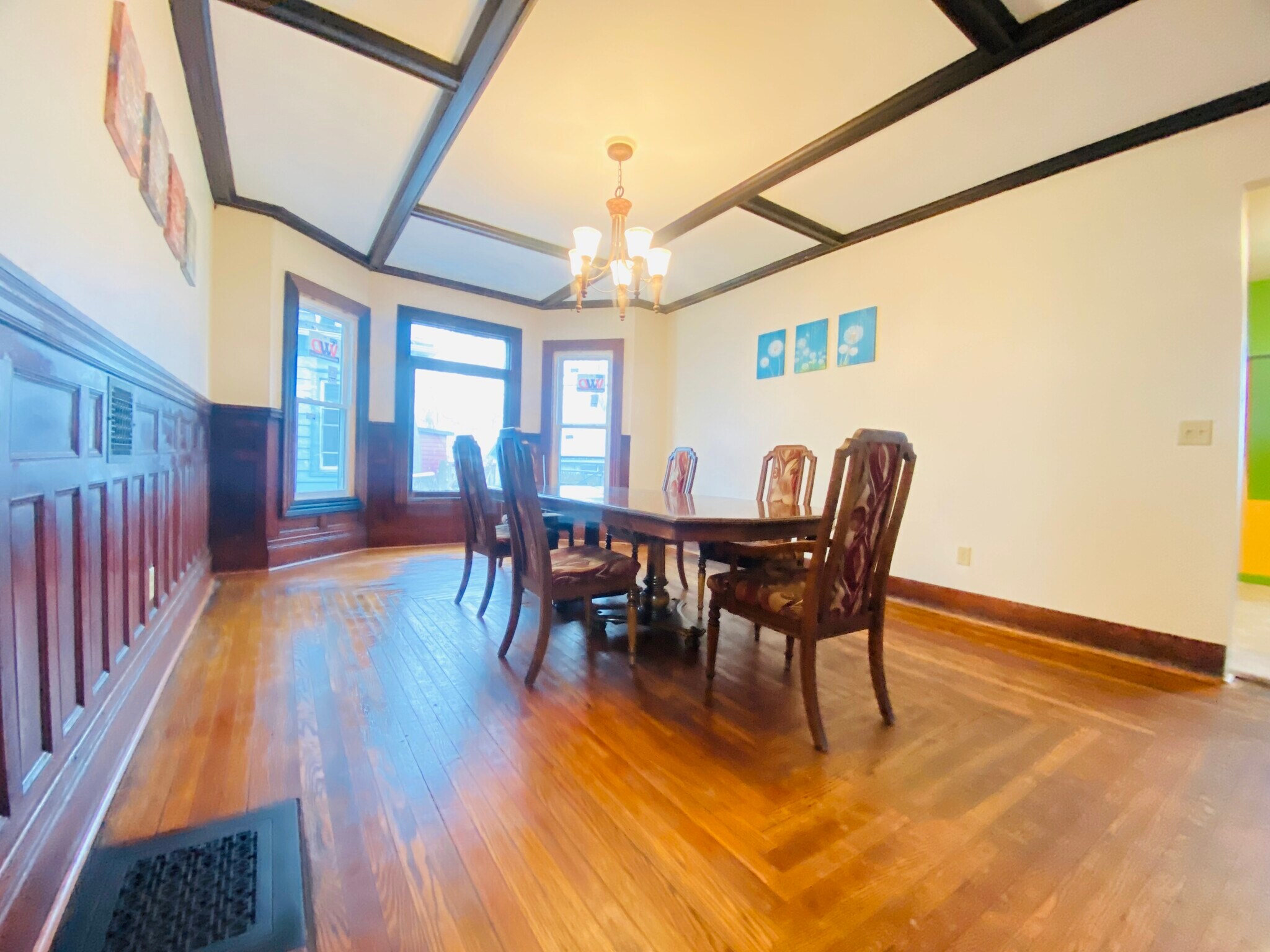 Building Photo - 1337 Madison St