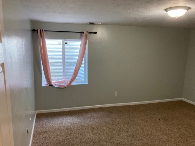 Building Photo - Beautiful Home in Highly Desired Daybreak Location!