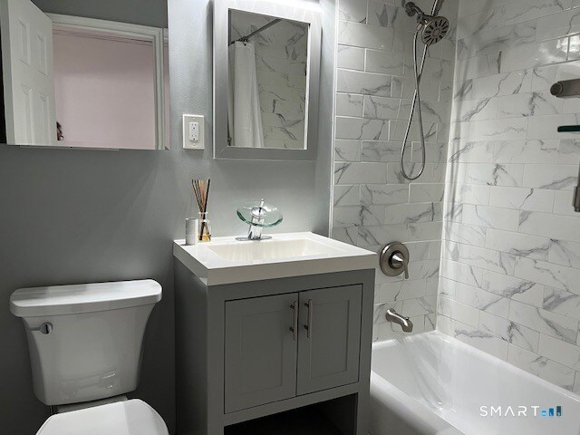 Building Photo - 91 Strawberry Hill Ave