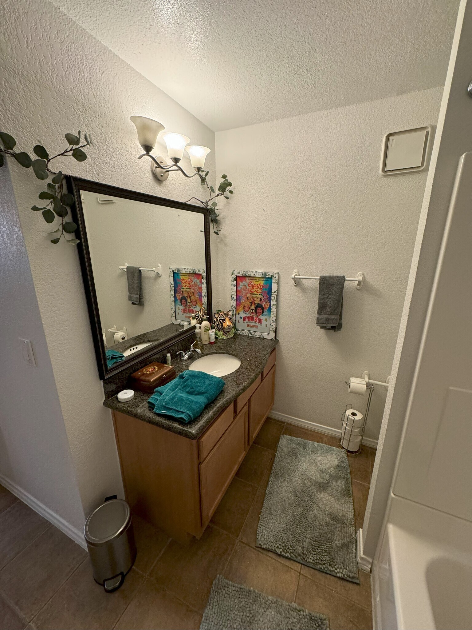 Building Photo - 3145 E Flamingo Rd