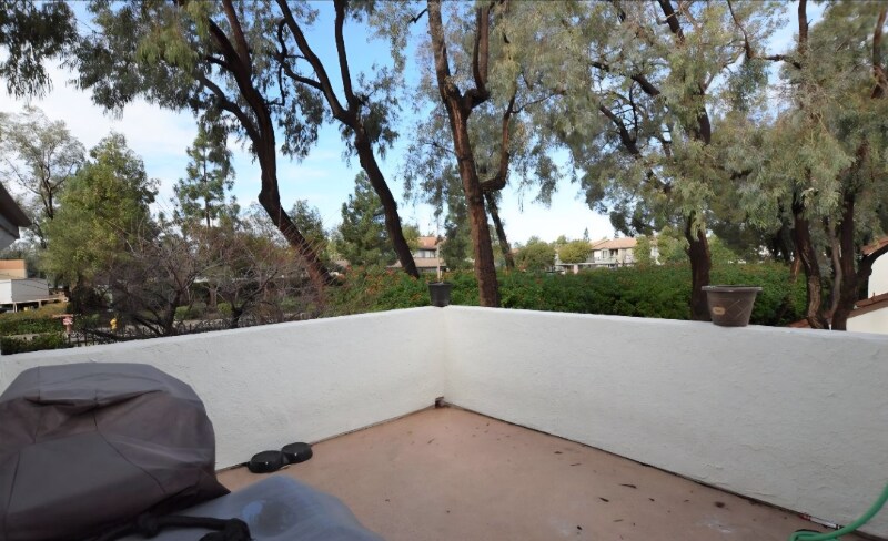 Building Photo - 1279 Calle Bonita