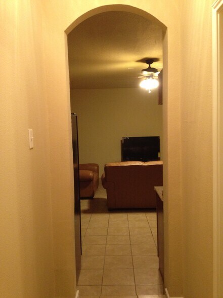 Building Photo - 5003 Gemsbuck Chase