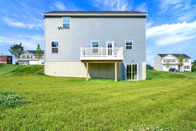 Building Photo - 69 Summerfield Dr