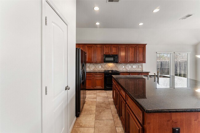 Building Photo - 1602 Eden Meadows Dr