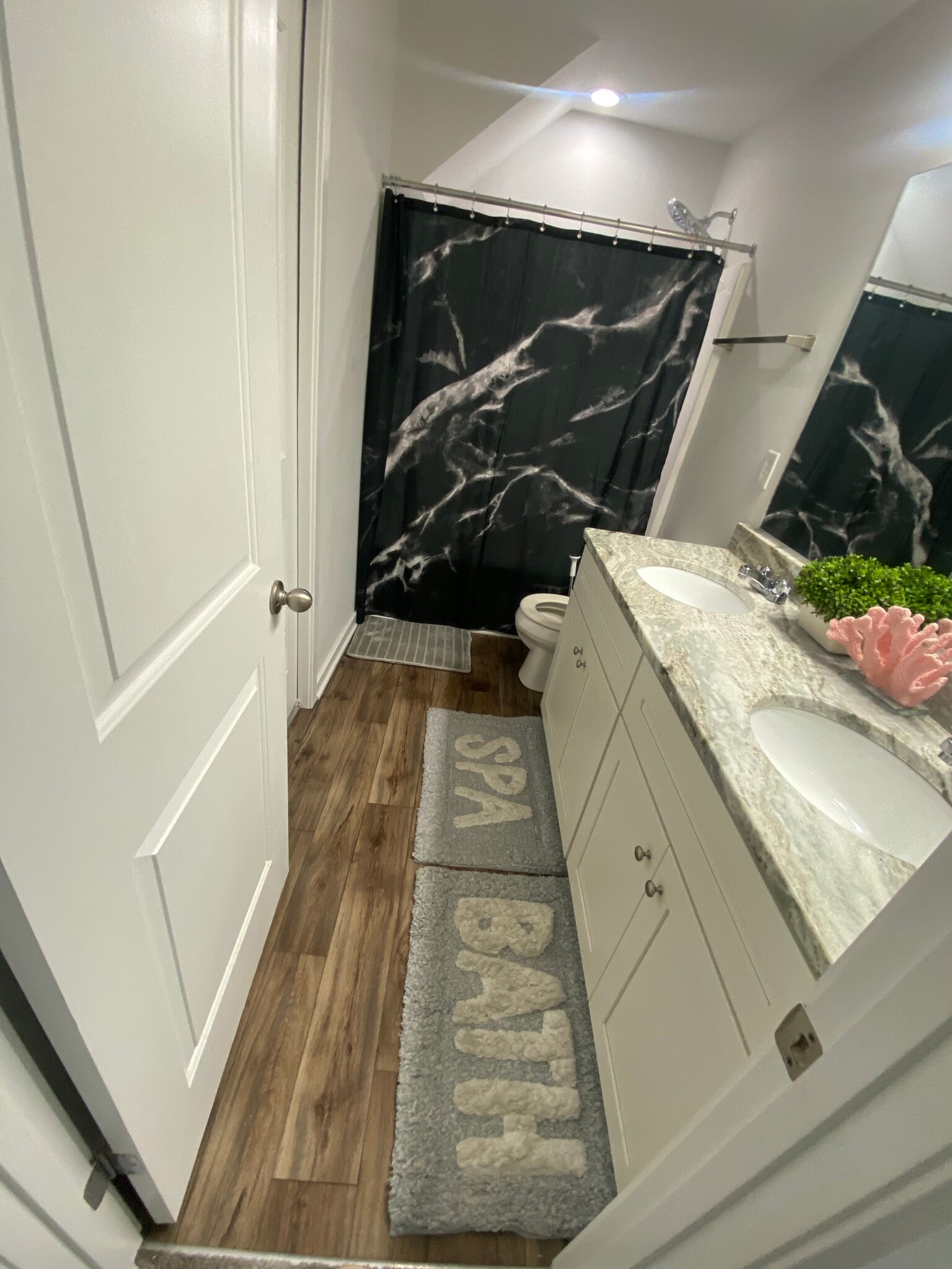 Building Photo - 2606 Middle Ave