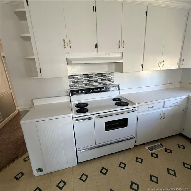 Building Photo - 8927 Main St