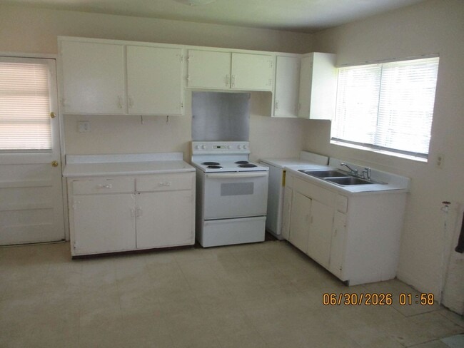 Building Photo - 2502 Belmont Ave