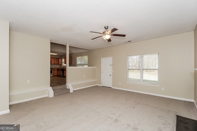 Building Photo - 3005 Weeping Willow Way