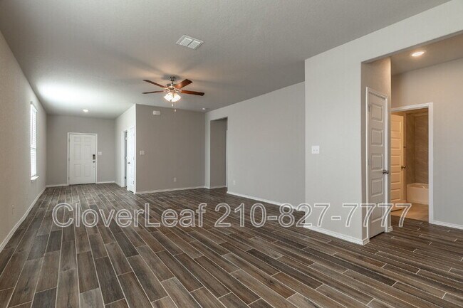 Building Photo - 275 Kinsley Wy