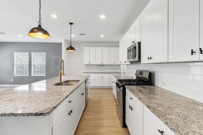 Building Photo - 31821 Nimbus Dr