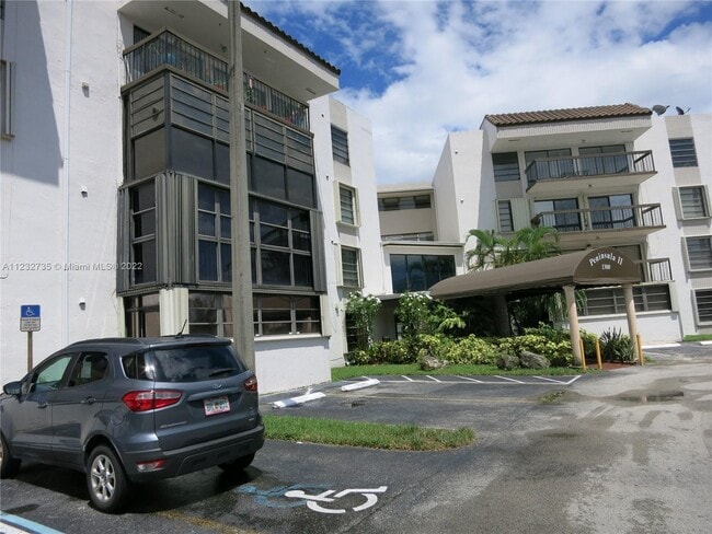 Building Photo - 1300 SW 122nd Ave