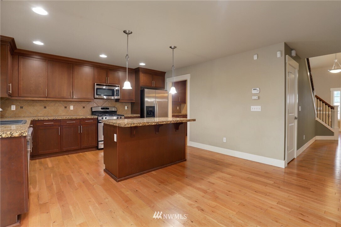 Building Photo - 31045 2nd Pl SW