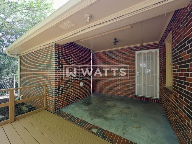Building Photo - 3-Bedroom, 2-Bath Home in Center Point