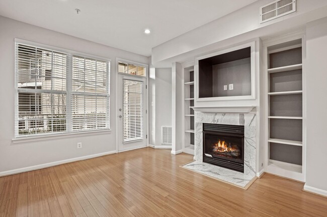 Building Photo - 2651 Park Tower Dr