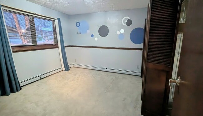 Building Photo - 1240 Joyce Dr