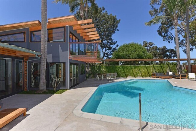 Building Photo - 2264 Paseo Dorado