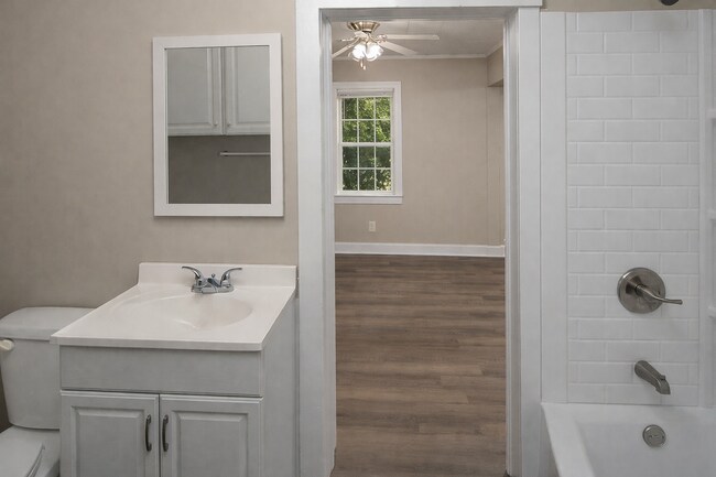 Building Photo - 471 E Montgomery St