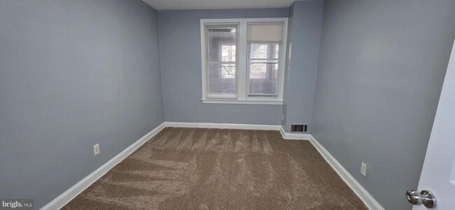 Building Photo - 1220 16th St NE