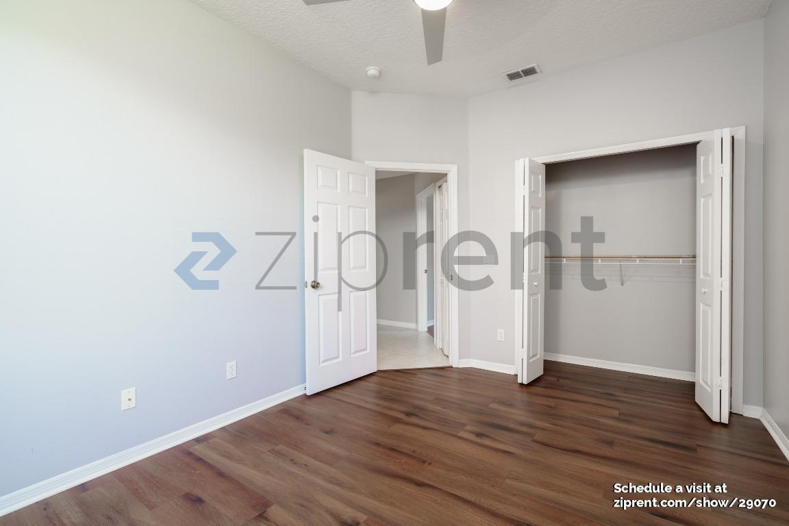 Building Photo - Unit