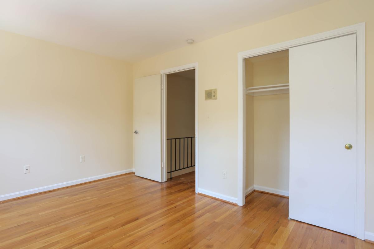 Building Photo - 1729 Corcoran St NW