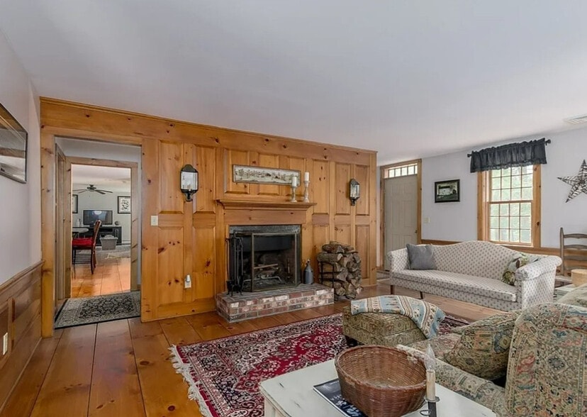 Primary Photo - 73 Champeaux Rd