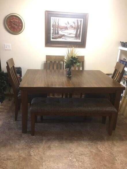 Kitchen - 9092 Goldenrod Ln N